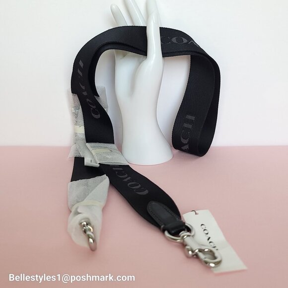 COACH Strap in Webbing Fabric with Dog-Leash Clip- Black color⭐ - Picture 3 of 15